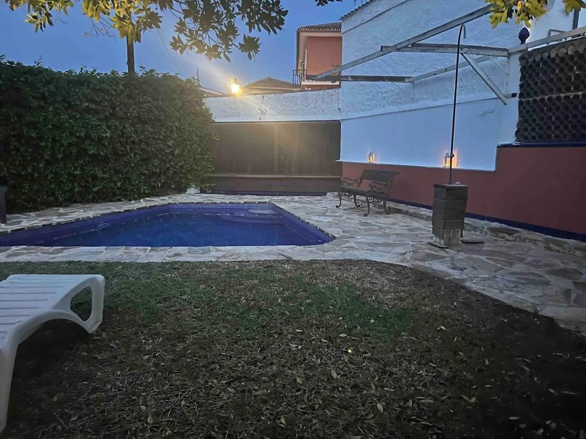 Malaga Manhattan ألاورين ذي ر تورّي